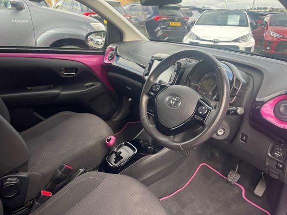 Toyota Aygo X Vvt-i X-cite X-shift Purple #13