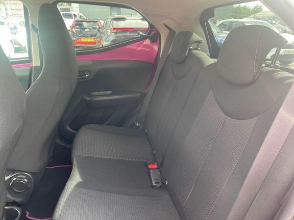 Toyota Aygo X Vvt-i X-cite X-shift Purple #16