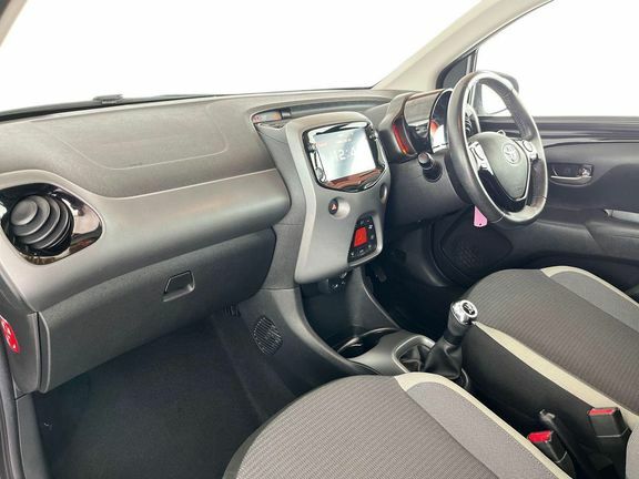 Toyota Aygo X X-trend Tss Black #5