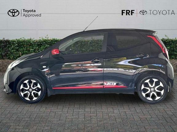 Toyota Aygo X X-trend White #26