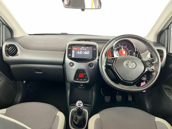 Toyota Aygo X X-trend Tss Black #6