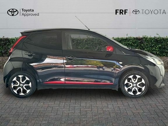Toyota Aygo X X-trend White #25