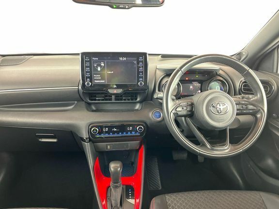 Toyota Yaris Yaris Launch Edition 1.5 Hybri  #6