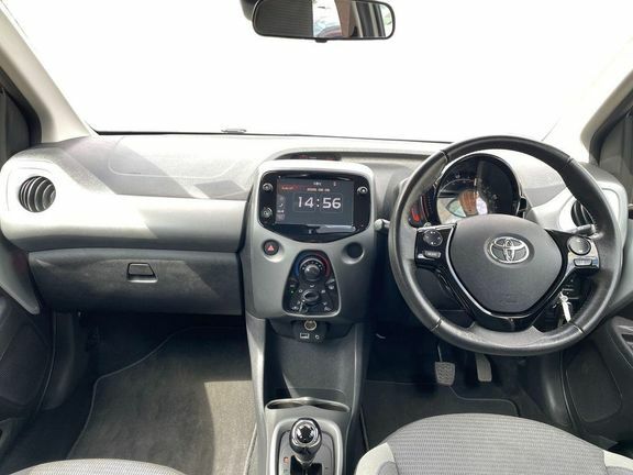 Toyota Aygo X X-trend White #8