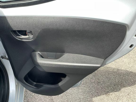 Toyota Aygo X X-trend White #37