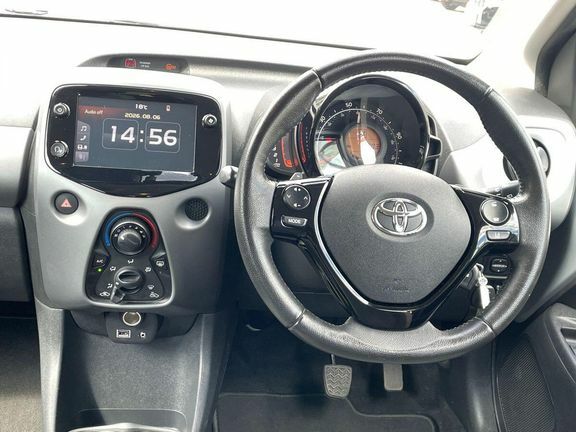 Toyota Aygo X X-trend White #9