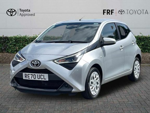 Toyota Aygo X X-play Tss Silver #3