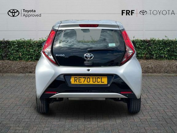 Toyota Aygo X X-trend White #28