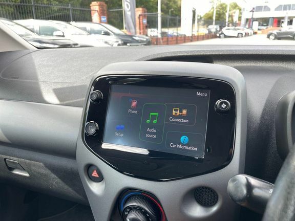 Toyota Aygo X X-trend White #11