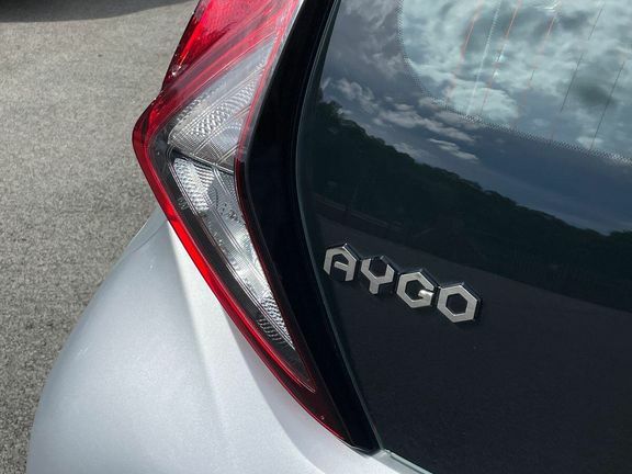Toyota Aygo X X-trend White #39