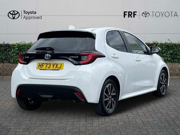 Toyota Yaris Design Hybrid, Parking Pac White #2
