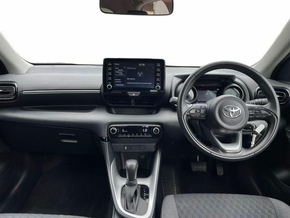 Toyota Yaris Design Hybrid, Parking Pac White #6