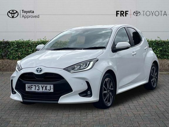 Toyota Yaris Design Hybrid, Parking Pac White #3