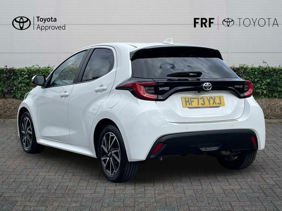 Toyota Yaris Design Hybrid, Parking Pac White #4