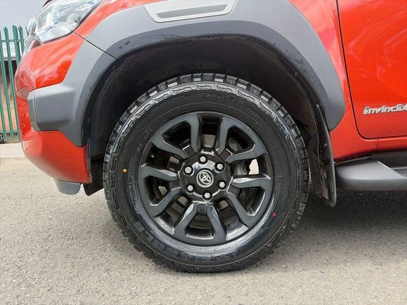 Toyota HILUX White #27