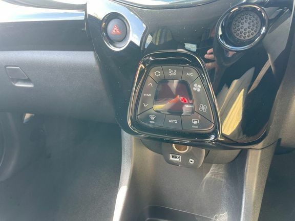 Peugeot 108 Allure U819 Ulez Red #42