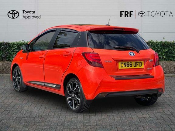 Toyota Yaris Orange Edition 1.5 Cvt Orange #4