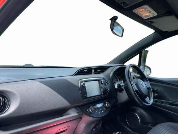 Toyota Yaris Orange Edition 1.5 Cvt Orange #5