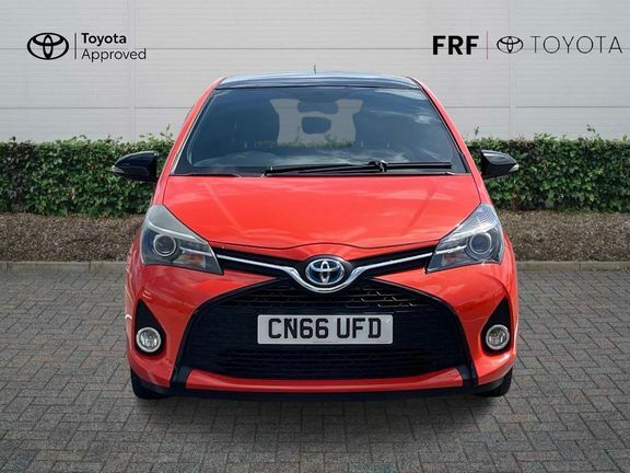 Toyota Yaris 1.33 Icon 5-Dr Red #24