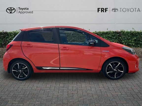 Toyota Yaris 1.33 Icon 5-Dr Red #25