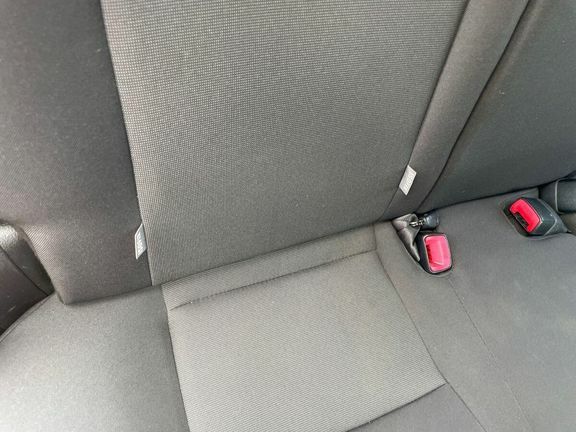 Toyota Yaris 1.33 Icon 5-Dr Red #16