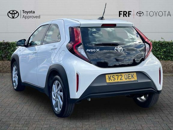 Toyota Aygo X Pure Manual White #4
