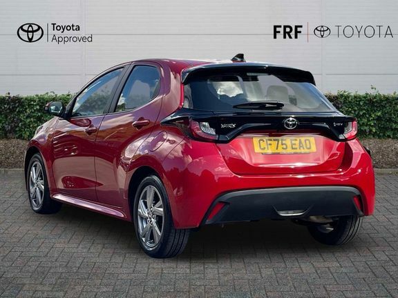 Toyota Yaris Icon  #4