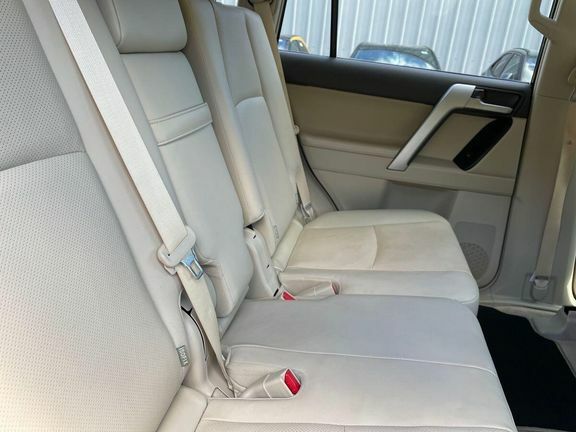 Toyota Land Cruiser 2.8 D-4d 204 Active 5 Seats Black #10