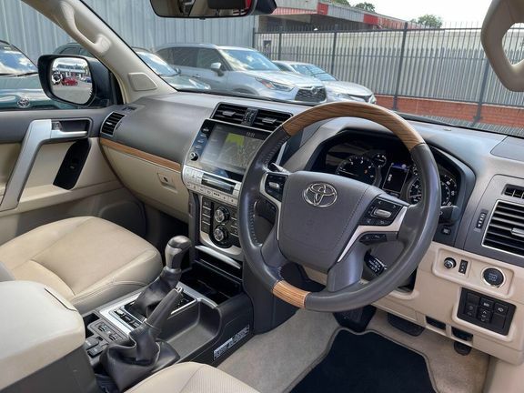 Toyota Land Cruiser 2.8 D-4d 204 Active 5 Seats Black #14