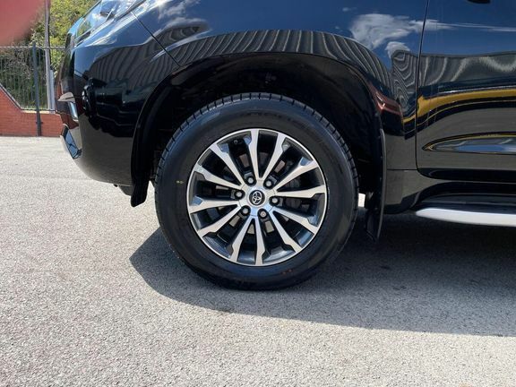 Toyota Land Cruiser 2.8 D-4d 204 Active 5 Seats Black #26