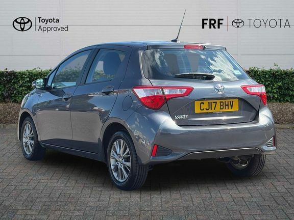 Toyota Yaris 1.5 Icon Grey #4