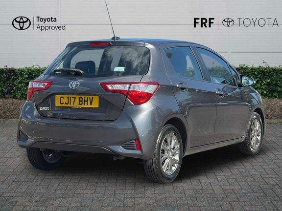 Toyota Yaris 1.5 Icon Grey #2