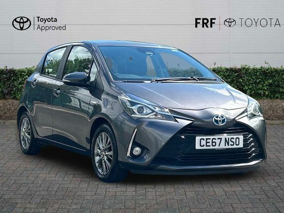 Toyota Yaris Hatchback 1.3 Dual Vvt-i Icon 2017 Red #1
