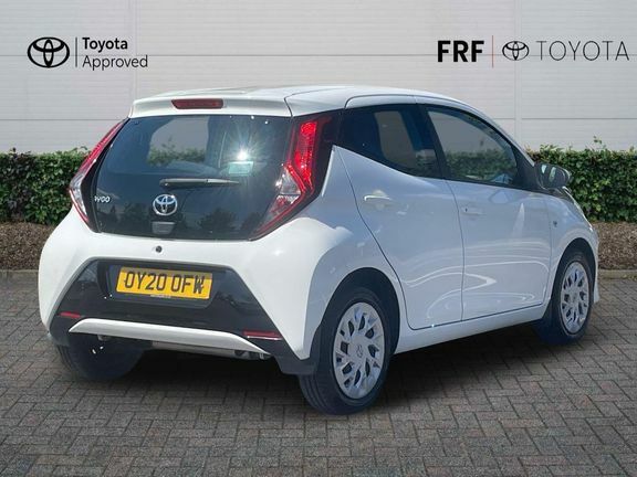 Toyota Aygo X X-play X-shift White #2