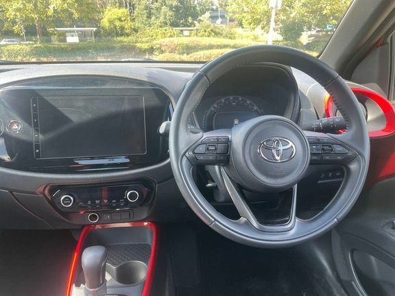 Toyota Aygo X 1.0 Vvt-i Edge Green #7