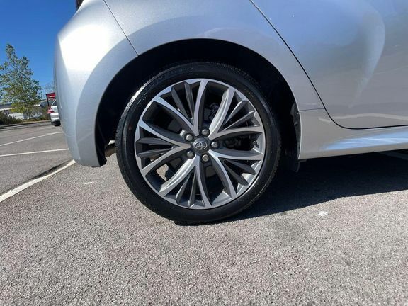 Toyota Yaris 1.5 Vvt-h Design E-cvt Red #25
