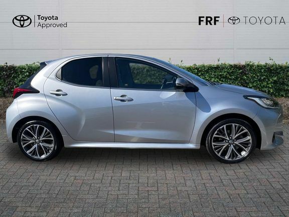 Toyota Yaris 1.5 Vvt-h Design E-cvt Red #23