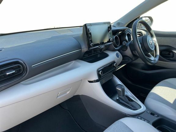 Toyota Yaris Excel 1.5 Hybrid Silver #5