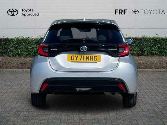 Toyota Yaris 1.5 Vvt-h Design E-cvt Red #26