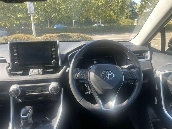 Toyota Rav 4 2.5 215Bhp Design Hybrid Red #9