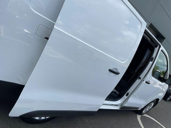 Toyota PROACE 2.2 Bluehdi 35 Icon Long Panel Van Lwb High R #31