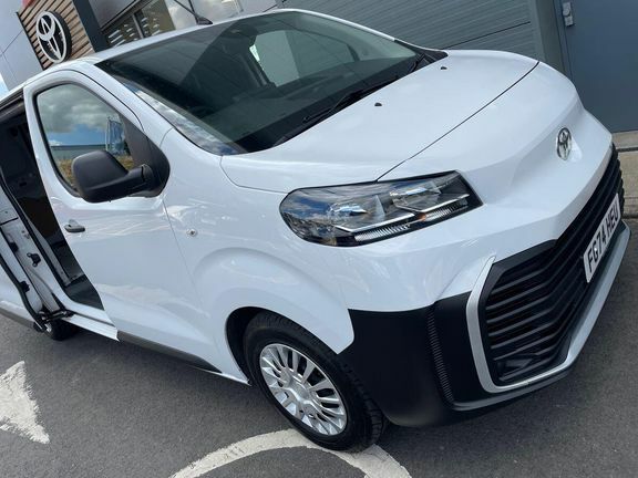 Toyota PROACE 2.2 Bluehdi 35 Icon Long Panel Van Lwb High R #29