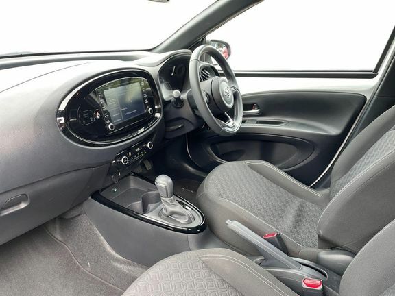 Toyota Aygo X Edge Automatic White #5