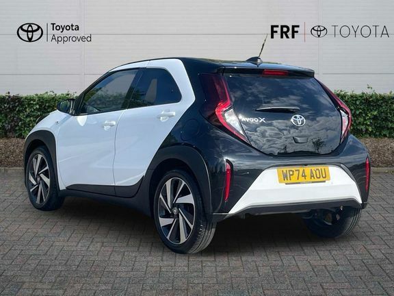 Toyota Aygo X Edge White #4