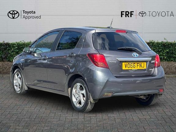 Toyota Yaris Icon 1.5Cvt Grey #4