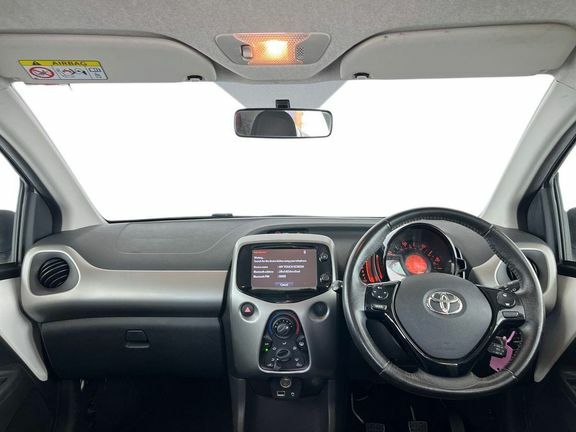 Toyota Aygo 1.0 Vvt-i X-play Euro 5 Euro 5 White #6