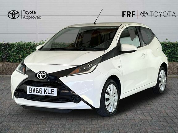 Toyota Aygo 1.0 Vvt-i X-play Euro 5 Euro 5 White #3