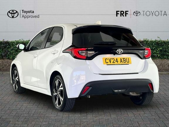 Toyota Yaris Design White #4