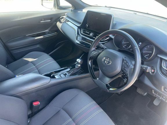 Toyota C-Hr 1.8 Hybrid Design Cvt Red #14