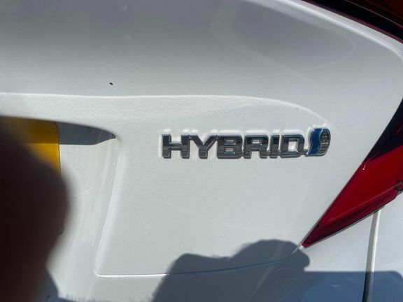 Toyota C-Hr 1.8 Hybrid Design Cvt Red #32
